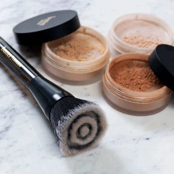 LumiMatte Blurring Finishing & Setting Powder In Medium / Tan - Image 6